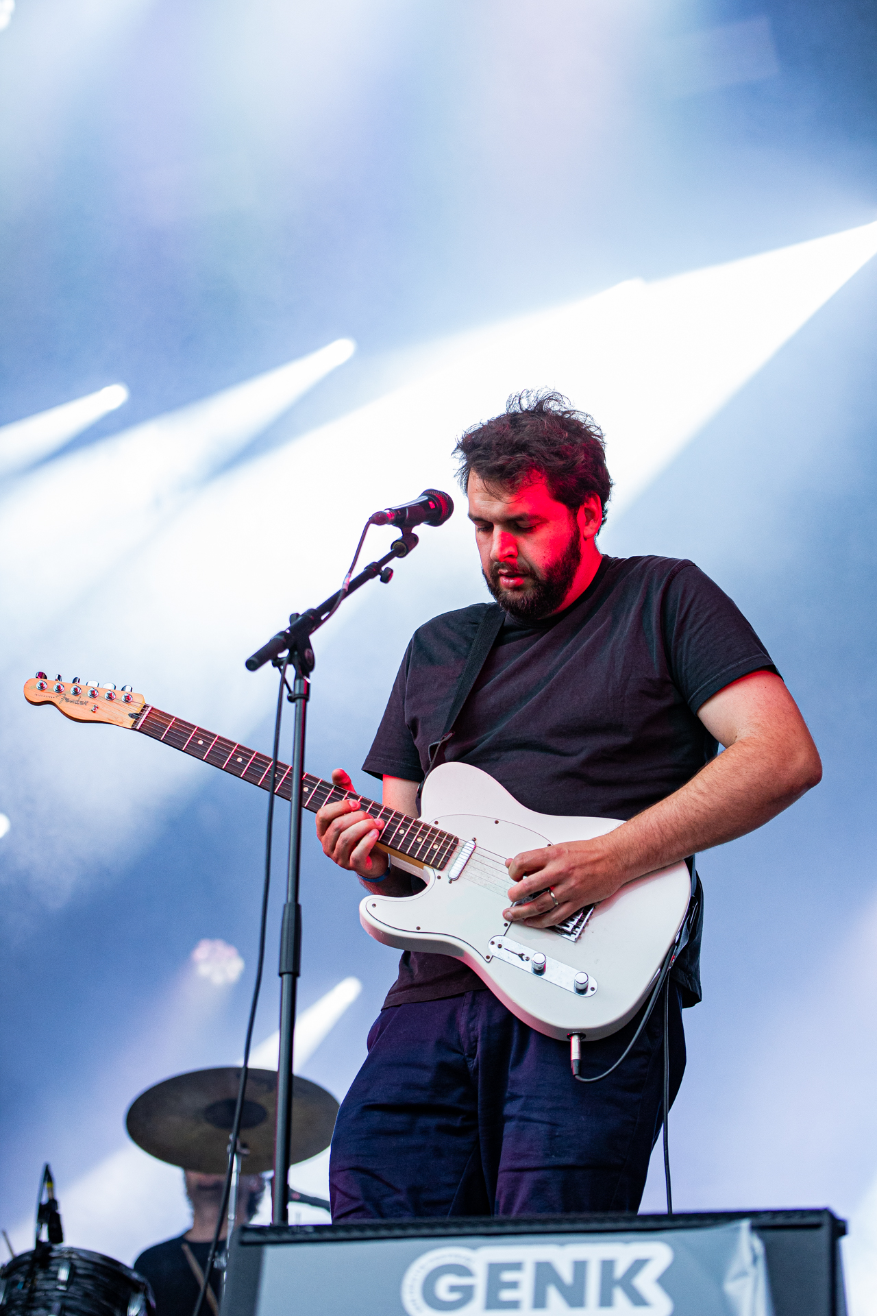 Dirk @ Genk on stage, picture 2, photographed by Leen Verlinden - FrontView Magazine