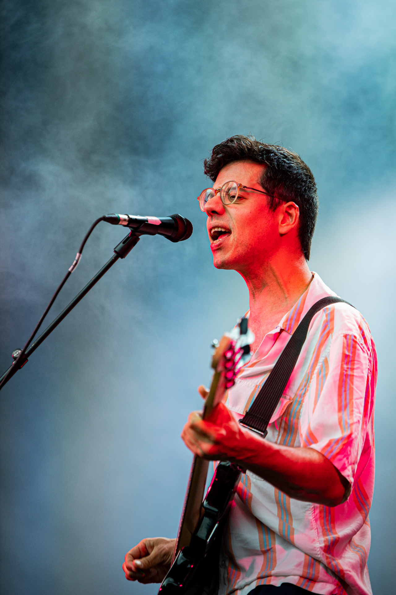 Dirk @ Genk on stage, picture 8, photographed by Leen Verlinden - FrontView Magazine