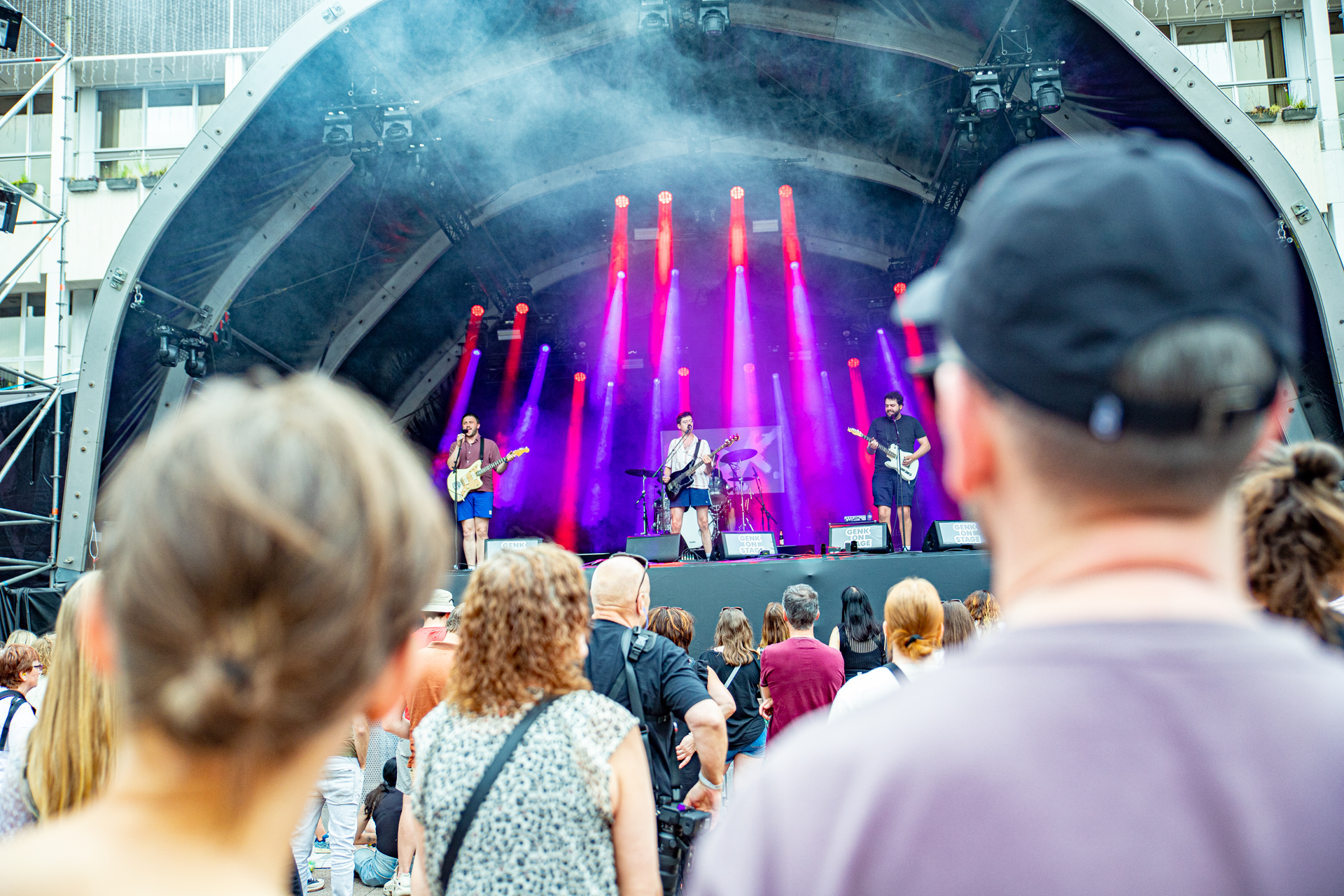Dirk @ Genk on stage, picture 19, photographed by Leen Verlinden - FrontView Magazine