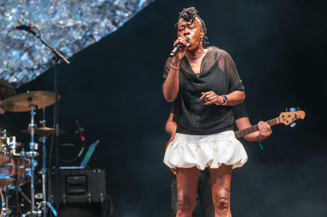Gustaph @ Kanaalfeesten Willebroek, picture 5, photographed by Dimitri Vanlommel - FrontView Magazine