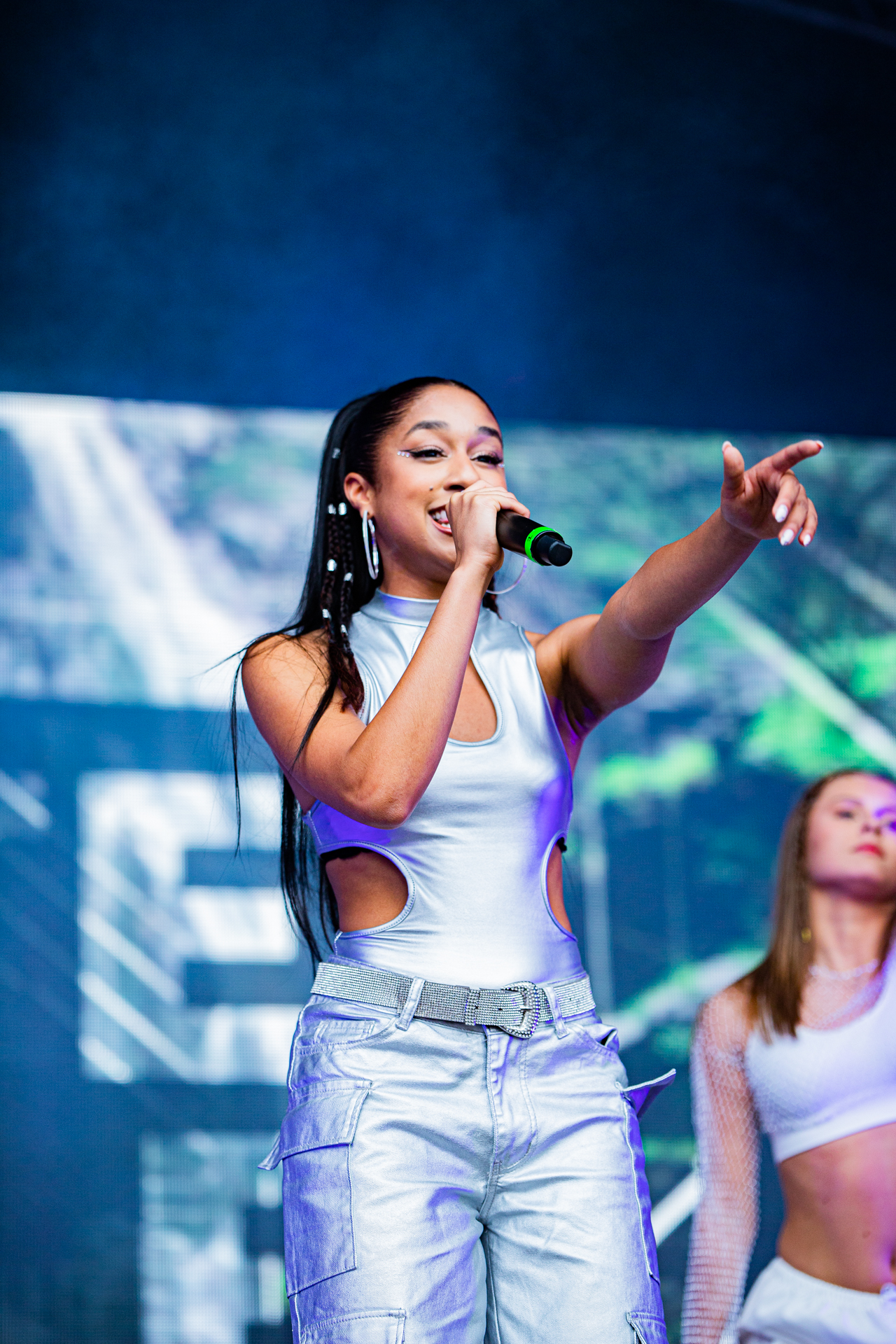 Jasmine Pace @ Genk on stage, picture 2, photographed by Leen Verlinden - FrontView Magazine