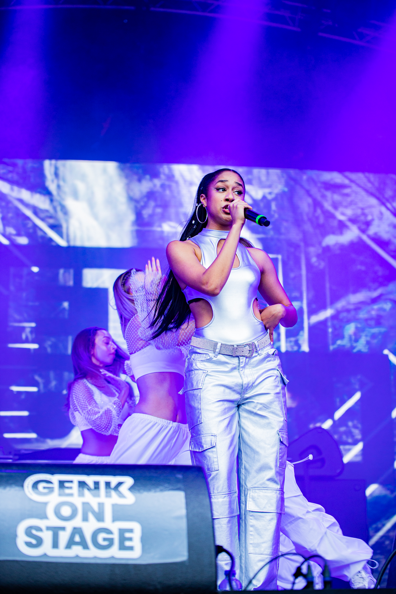 Jasmine Pace @ Genk on stage, picture 5, photographed by Leen Verlinden - FrontView Magazine