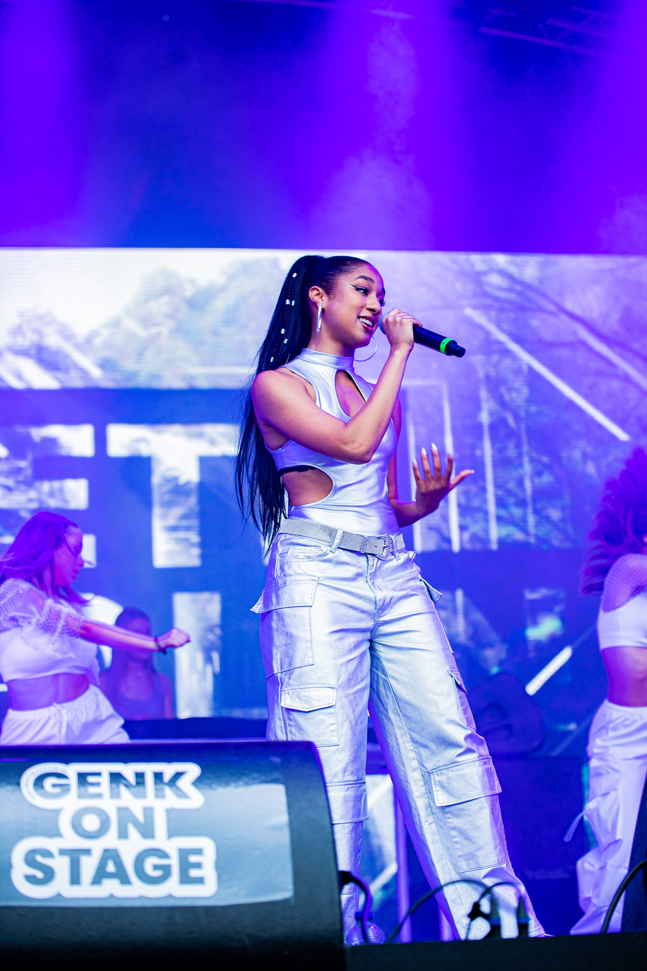 Jasmine Pace @ Genk on stage, picture 10, photographed by Leen Verlinden - FrontView Magazine