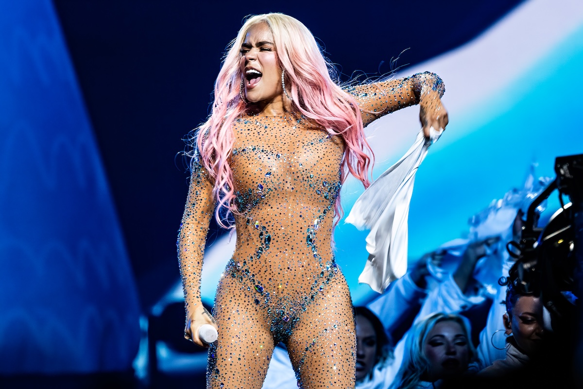 Karol G @ Sportpaleis, picture 3, photographed by Dorien Goetschalckx - FrontView Magazine