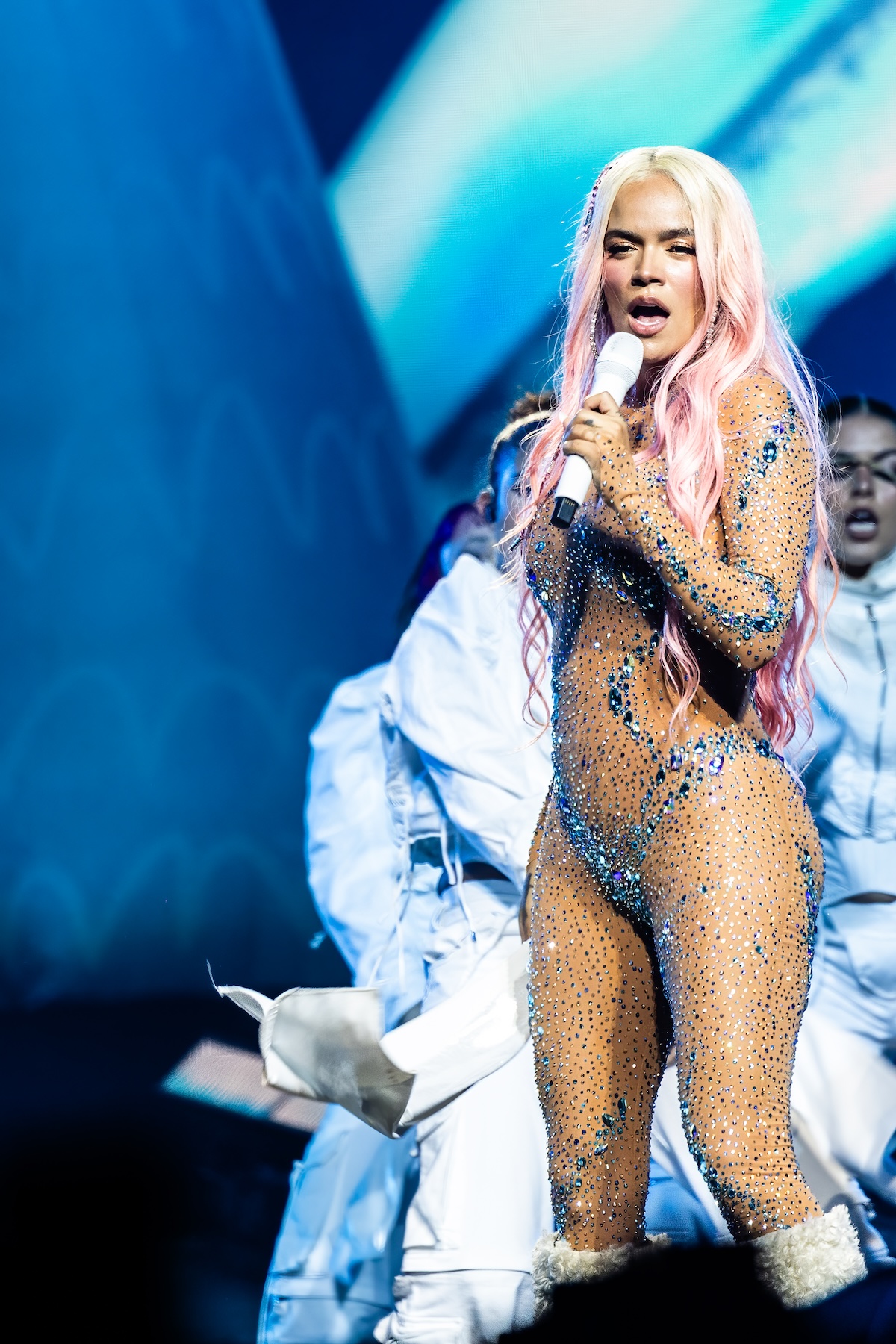 Karol G @ Sportpaleis, picture 4, photographed by Dorien Goetschalckx - FrontView Magazine