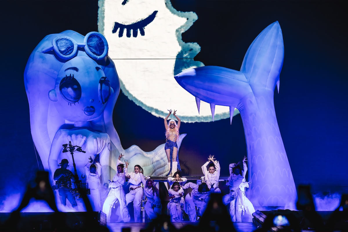 Karol G @ Sportpaleis, picture 5, photographed by Dorien Goetschalckx - FrontView Magazine