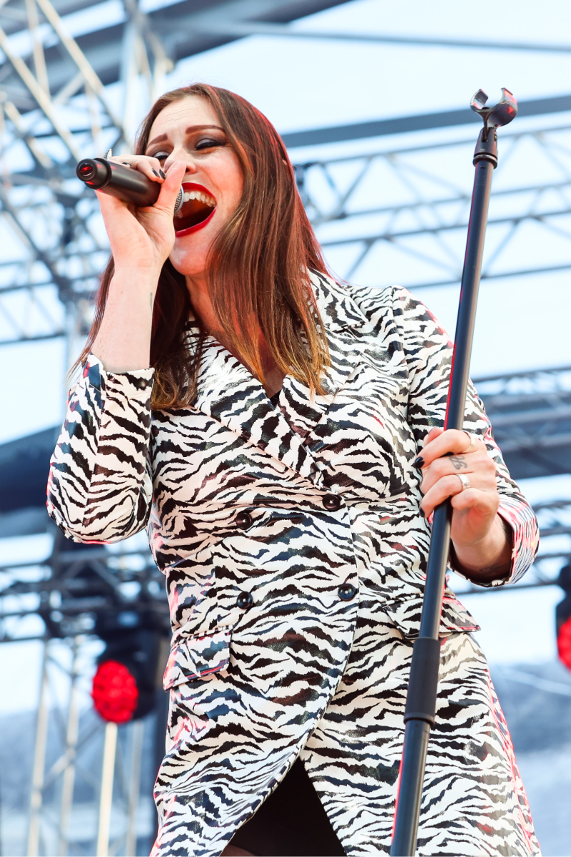 Floor Jansen en Anneke van Giersbergen Royal Park Live, foto 17, foto's door Kitty van de Waart - FrontView Magazine
