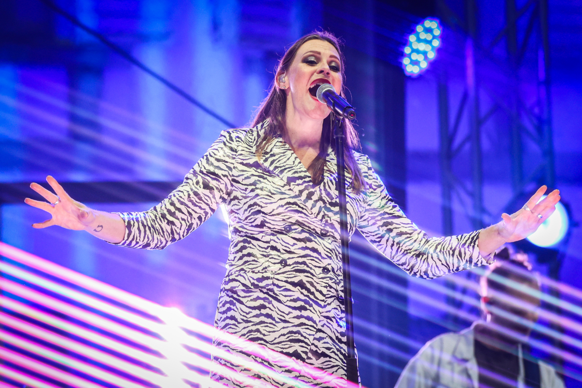 Floor Jansen en Anneke van Giersbergen Royal Park Live, foto 29, foto's door Kitty van de Waart - FrontView Magazine