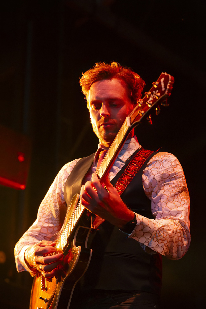 Bart Peeters & De Ideale Mannen @ Boerenrock, foto 3, foto's door Edwin Houdevelt - FrontView Magazine