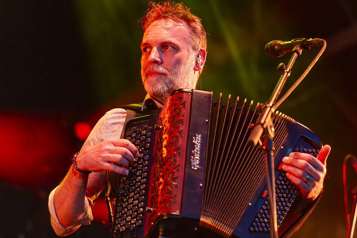 Bart Peeters & De Ideale Mannen @ Boerenrock, foto 8, foto's door Edwin Houdevelt - FrontView Magazine