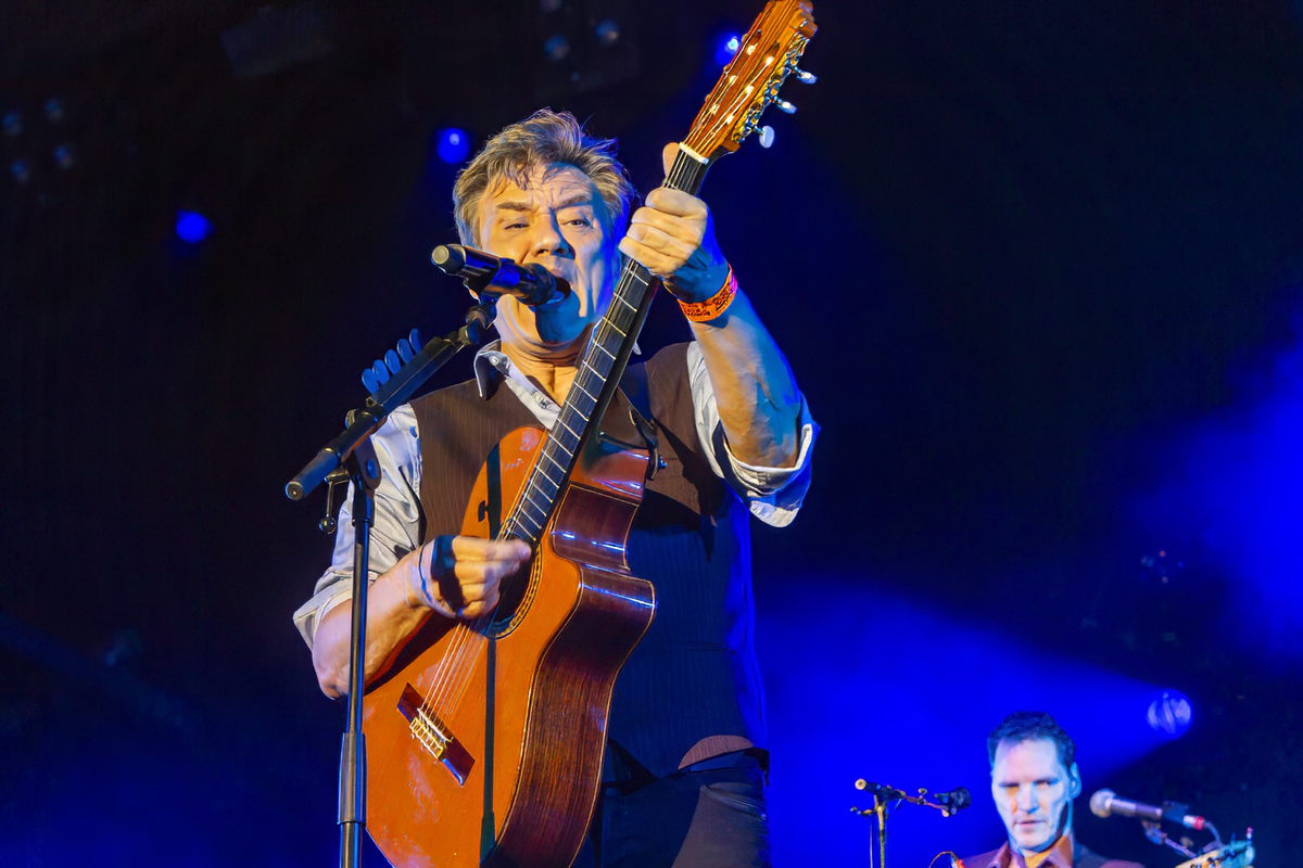 Bart Peeters & De Ideale Mannen @ Boerenrock, foto 12, foto's door Edwin Houdevelt - FrontView Magazine