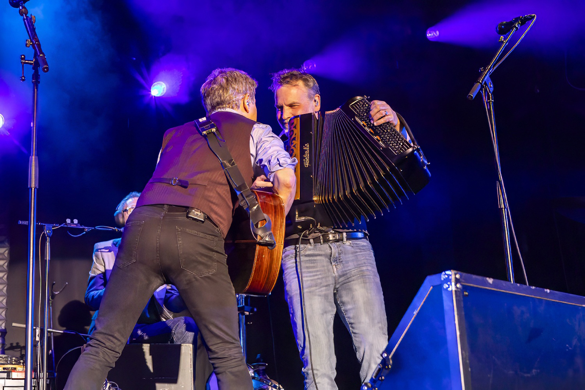 Bart Peeters & De Ideale Mannen @ Boerenrock, foto 21, foto's door Edwin Houdevelt - FrontView Magazine