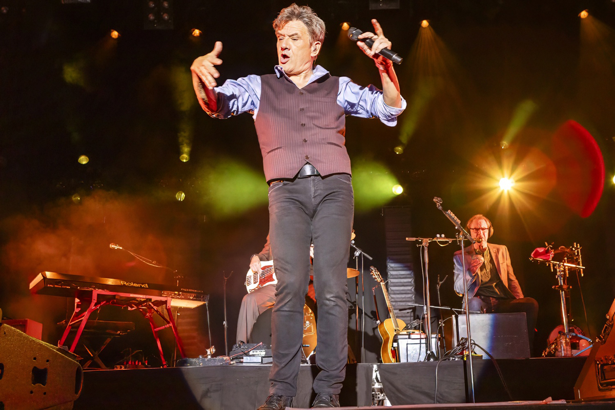 Bart Peeters & De Ideale Mannen @ Boerenrock, foto 26, foto's door Edwin Houdevelt - FrontView Magazine