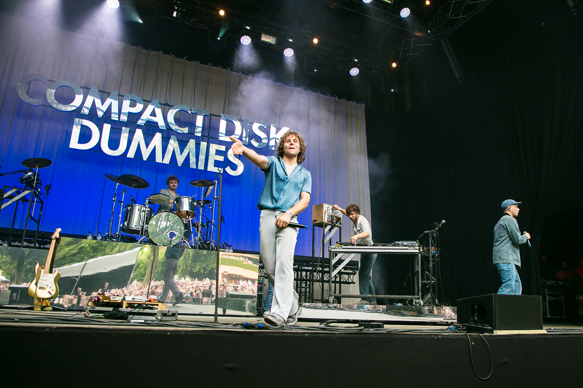 Compact disk dummies @ Cactus festival, picture 3, photographed by Anais Callens - FrontView Magazine