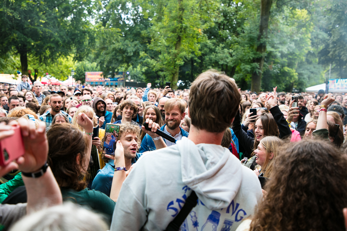 Compact disk dummies @ Cactus festival, picture 17, photographed by Anais Callens - FrontView Magazine