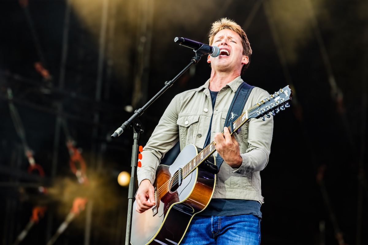 James Blunt @ Bospop, foto 5, foto's door Dorien Goetschalckx - FrontView Magazine