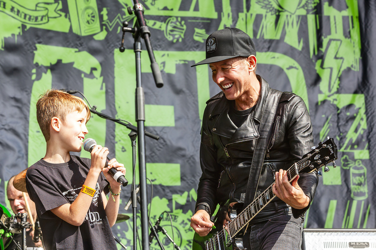 Janez Detd & Friends @ BoerenRock, foto 17, foto's door Edwin Houdevelt - FrontView Magazine