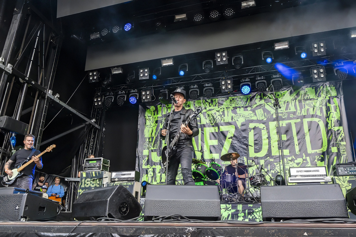 Janez Detd & Friends @ BoerenRock, foto 19, foto's door Edwin Houdevelt - FrontView Magazine