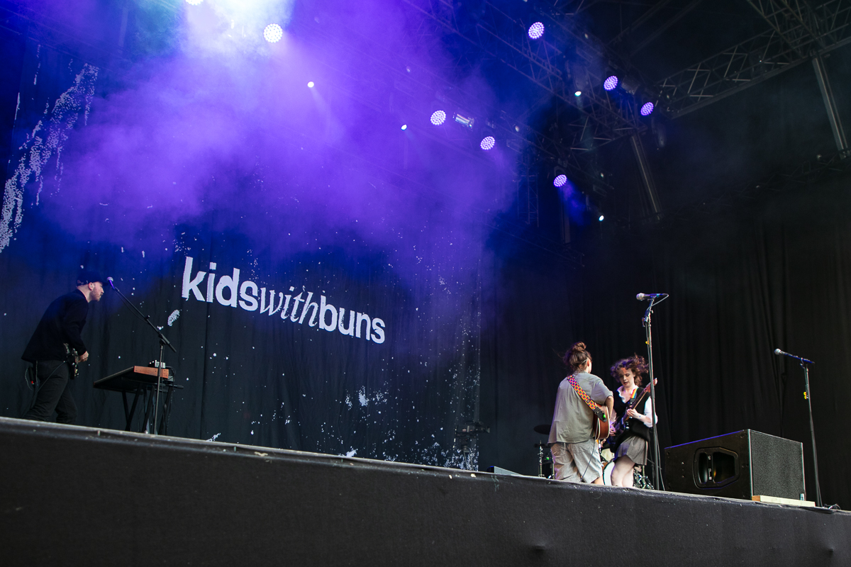 Kids With Buns @ Cactus festival, picture 1, photographed by Anais Callens - FrontView Magazine