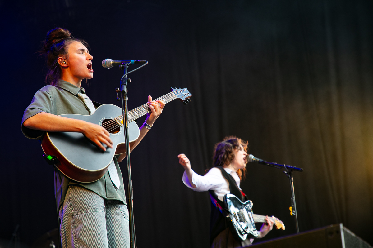Kids With Buns @ Cactus festival, picture 3, photographed by Anais Callens - FrontView Magazine