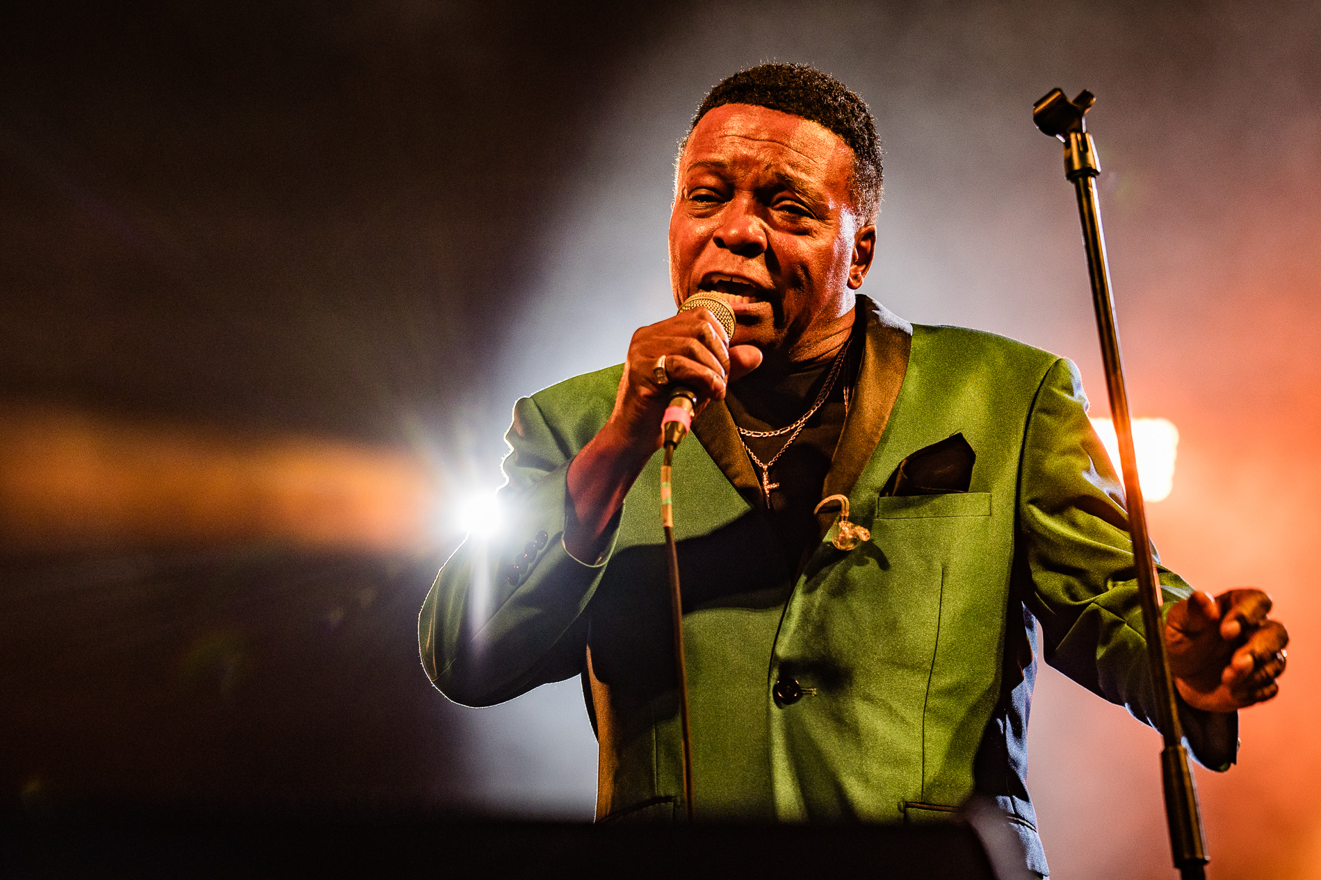 Lee Fields @ Beleuvenissen, picture 14, photographed by Jürgen Bruynooghe - FrontView Magazine