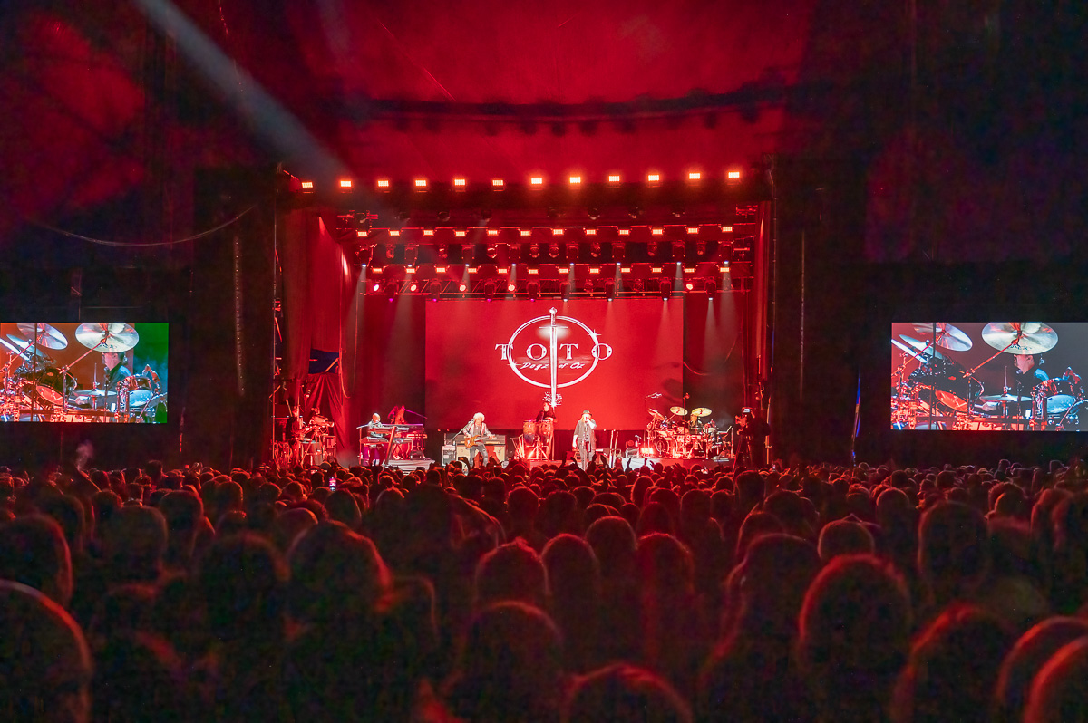 Toto @ Rock Zottegem 2024 dag 1, picture 8, photographed by Luc Klinckaert - FrontView Magazine