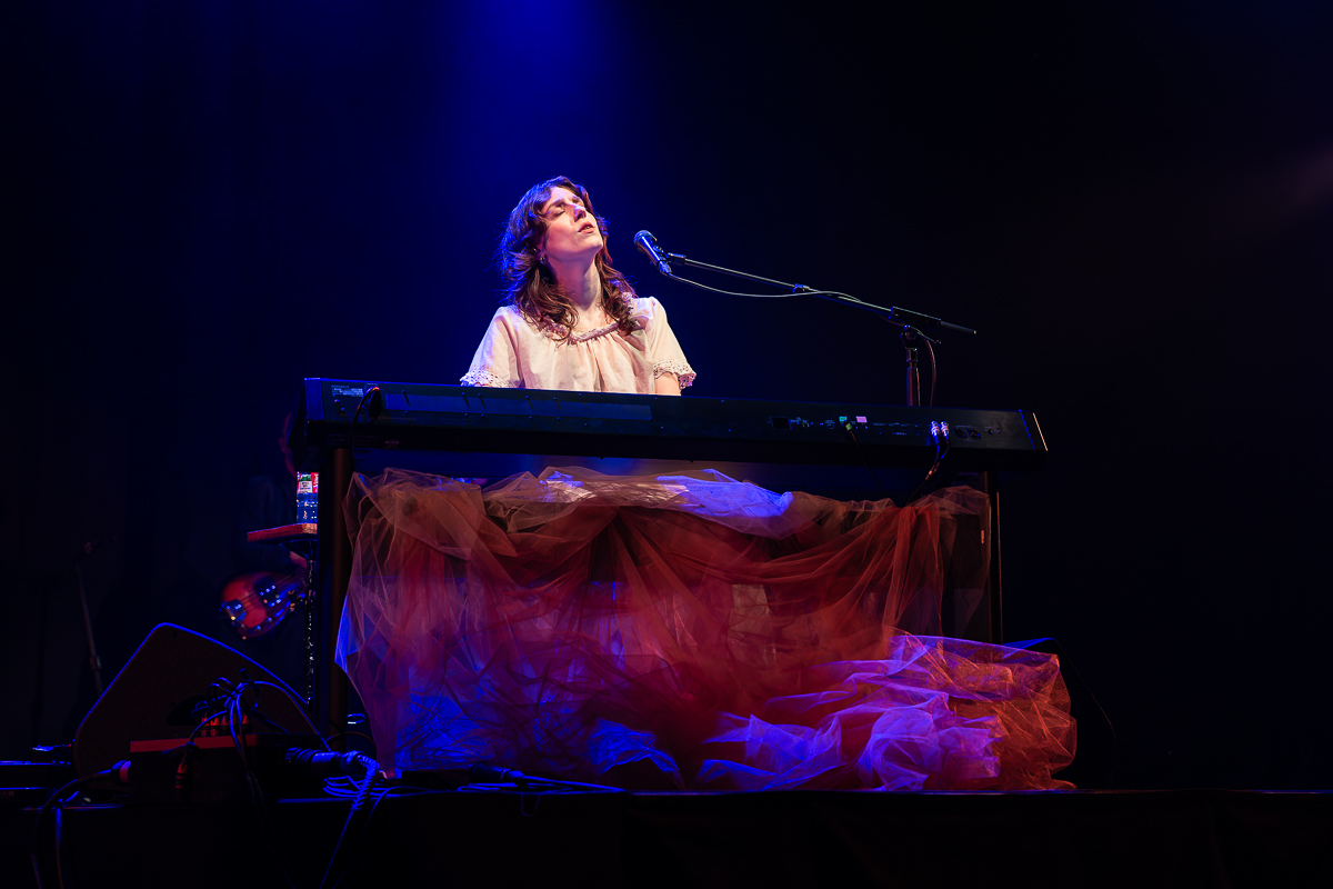 Birdy @ Gent Jazz, foto 2, foto's door David Johnson - FrontView Magazine