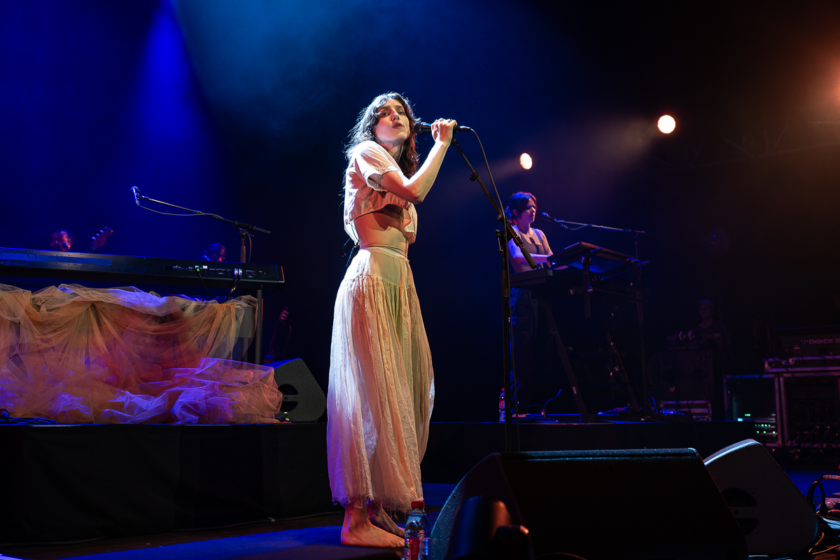 Birdy @ Gent Jazz, foto 8, foto's door David Johnson - FrontView Magazine