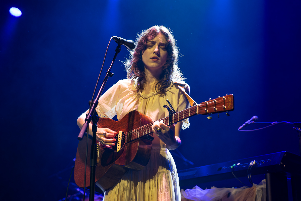 Birdy @ Gent Jazz, foto 18, foto's door David Johnson - FrontView Magazine