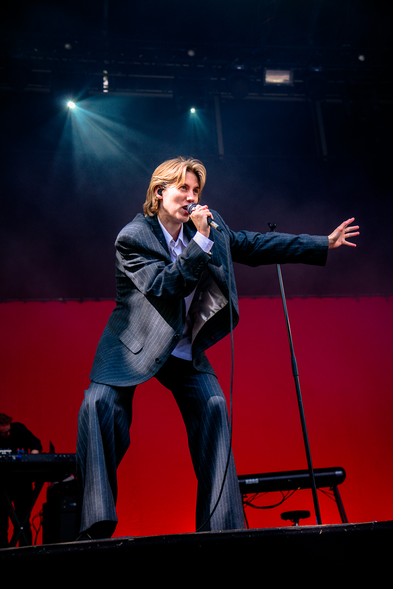 Whispering sons @ Cactus festival, picture 5, photographed by Anais Callens - FrontView Magazine
