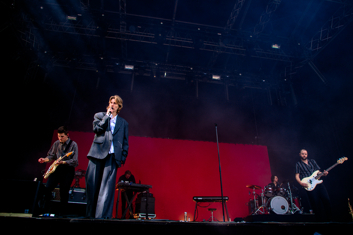 Whispering sons @ Cactus festival, picture 9, photographed by Anais Callens - FrontView Magazine