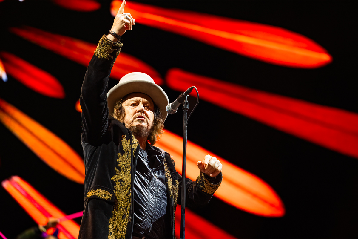 Zucchero @ Bospop, picture 3, photographed by Dorien Goetschalckx - FrontView Magazine