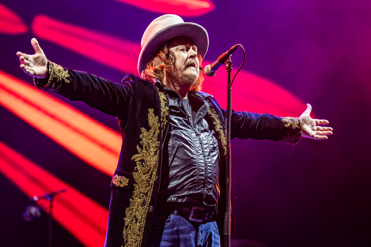 Zucchero @ Bospop, picture 12, photographed by Dorien Goetschalckx - FrontView Magazine