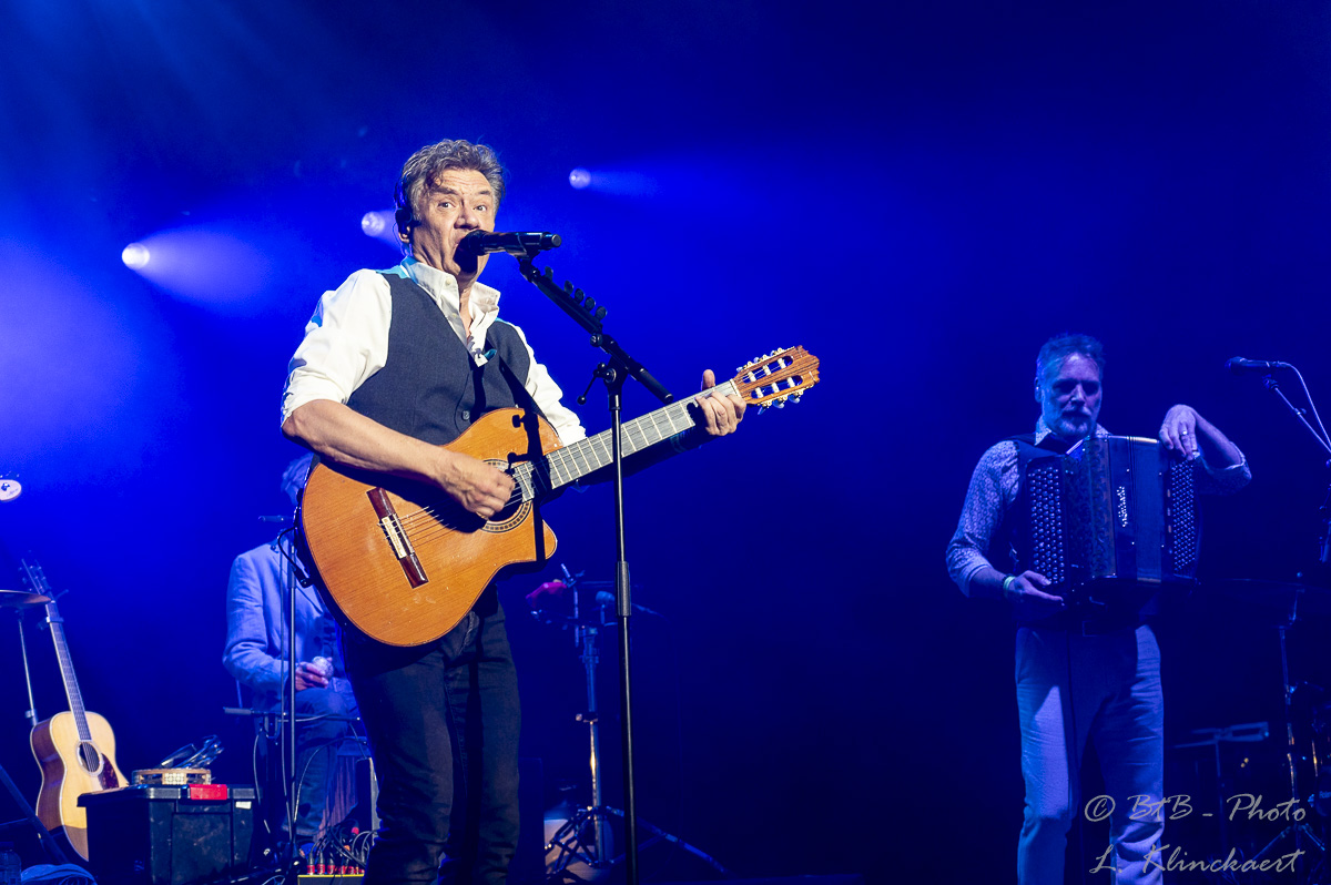 Bart Peeters @ Rock Zottegem Dag 3, picture 2, photographed by Luc Klinckaert - FrontView Magazine