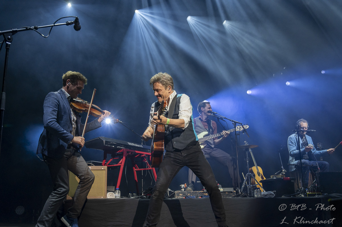 Bart Peeters @ Rock Zottegem Dag 3, picture 4, photographed by Luc Klinckaert - FrontView Magazine