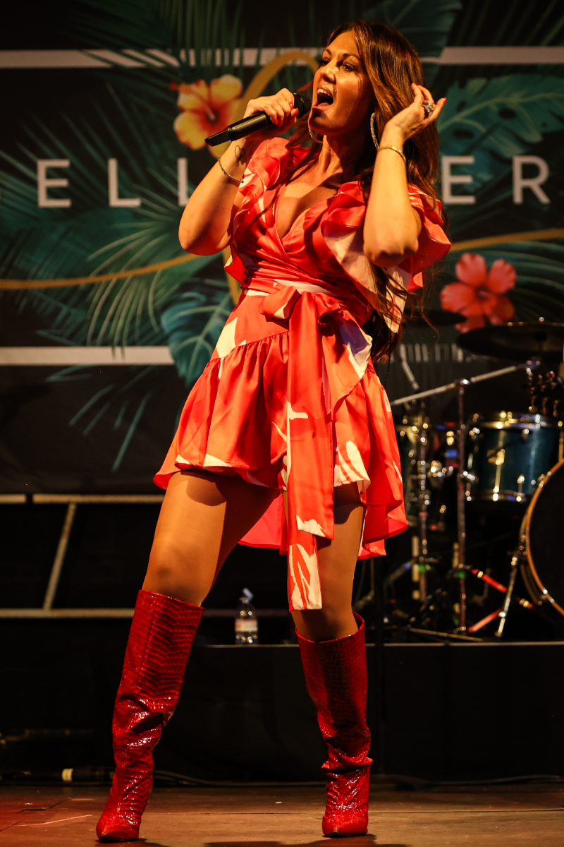 Belle Perez Fiesta Perez Live @ Zoersel, picture 14, photographed by Kitty van de Waart - FrontView Magazine