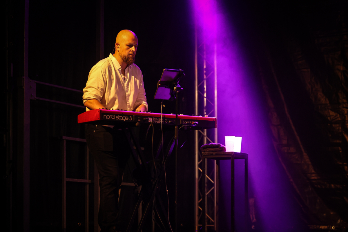 Belle Perez Fiesta Perez Live @ Zoersel, picture 19, photographed by Kitty van de Waart - FrontView Magazine