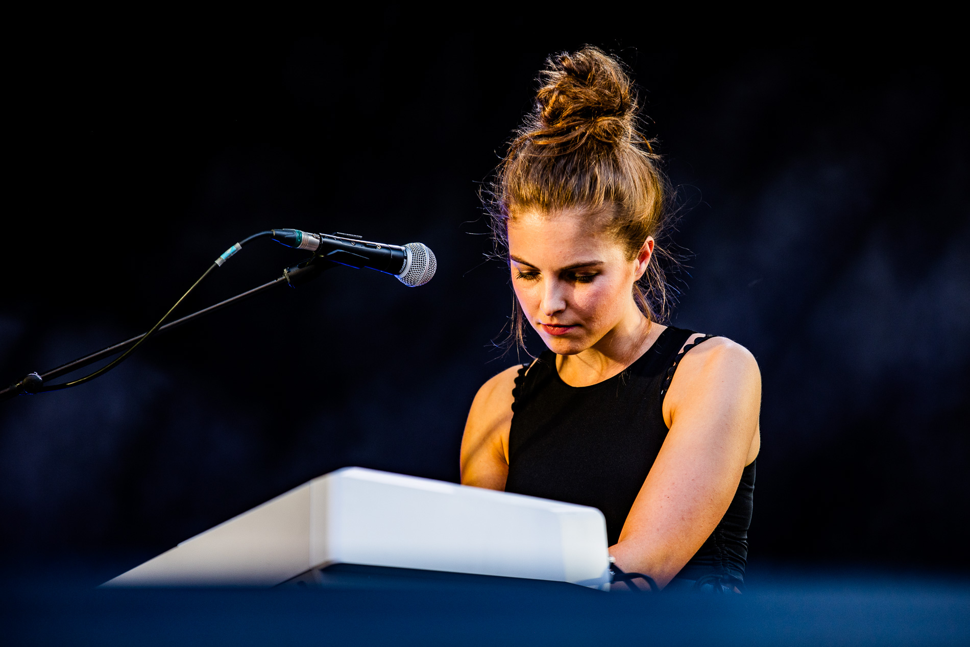 Emmy d'Arc @ Beleuvenissen, picture 28, photographed by Jürgen Bruynooghe - FrontView Magazine