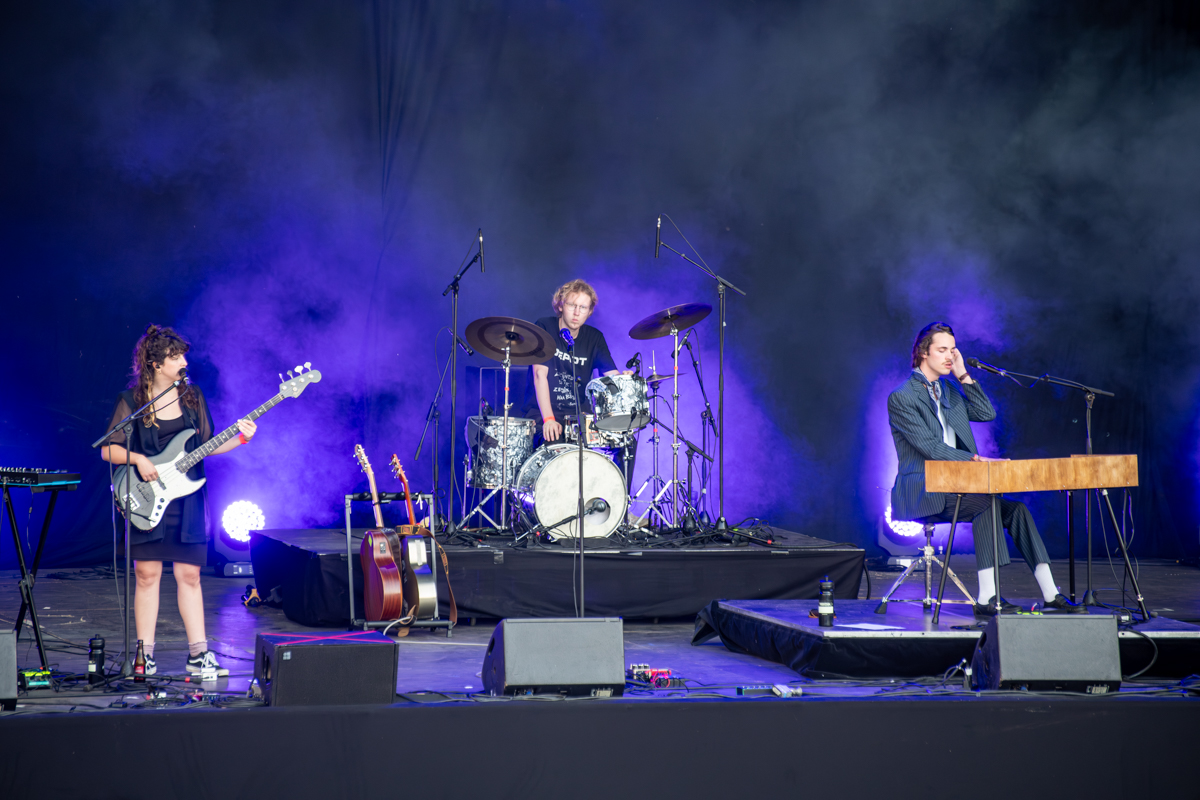 Iskander Moon @ Kneistival, picture 10, photographed by Bart Janssens - FrontView Magazine