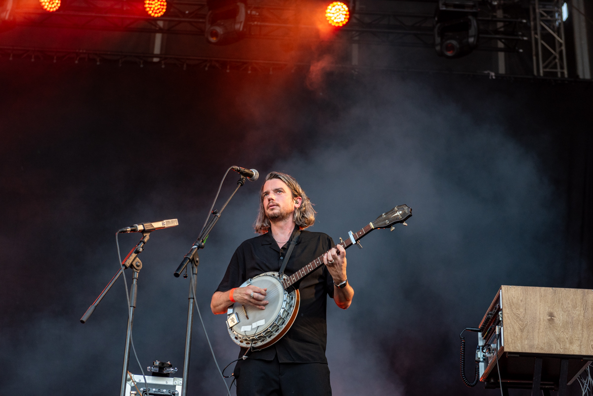 Iskander Moon @ Kneistival, picture 14, photographed by Bart Janssens - FrontView Magazine