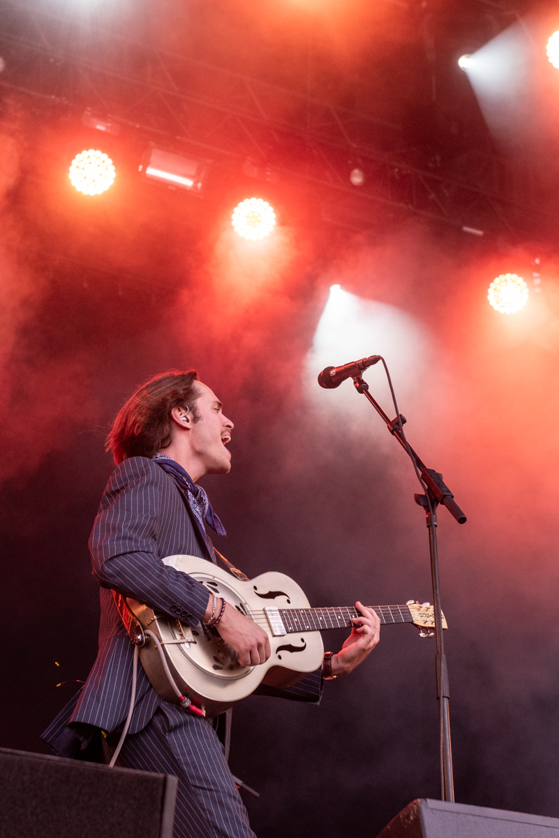 Iskander Moon @ Kneistival, picture 16, photographed by Bart Janssens - FrontView Magazine
