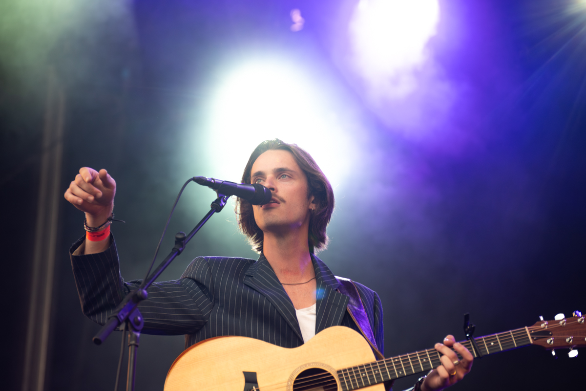 Iskander Moon @ Kneistival, picture 18, photographed by Bart Janssens - FrontView Magazine