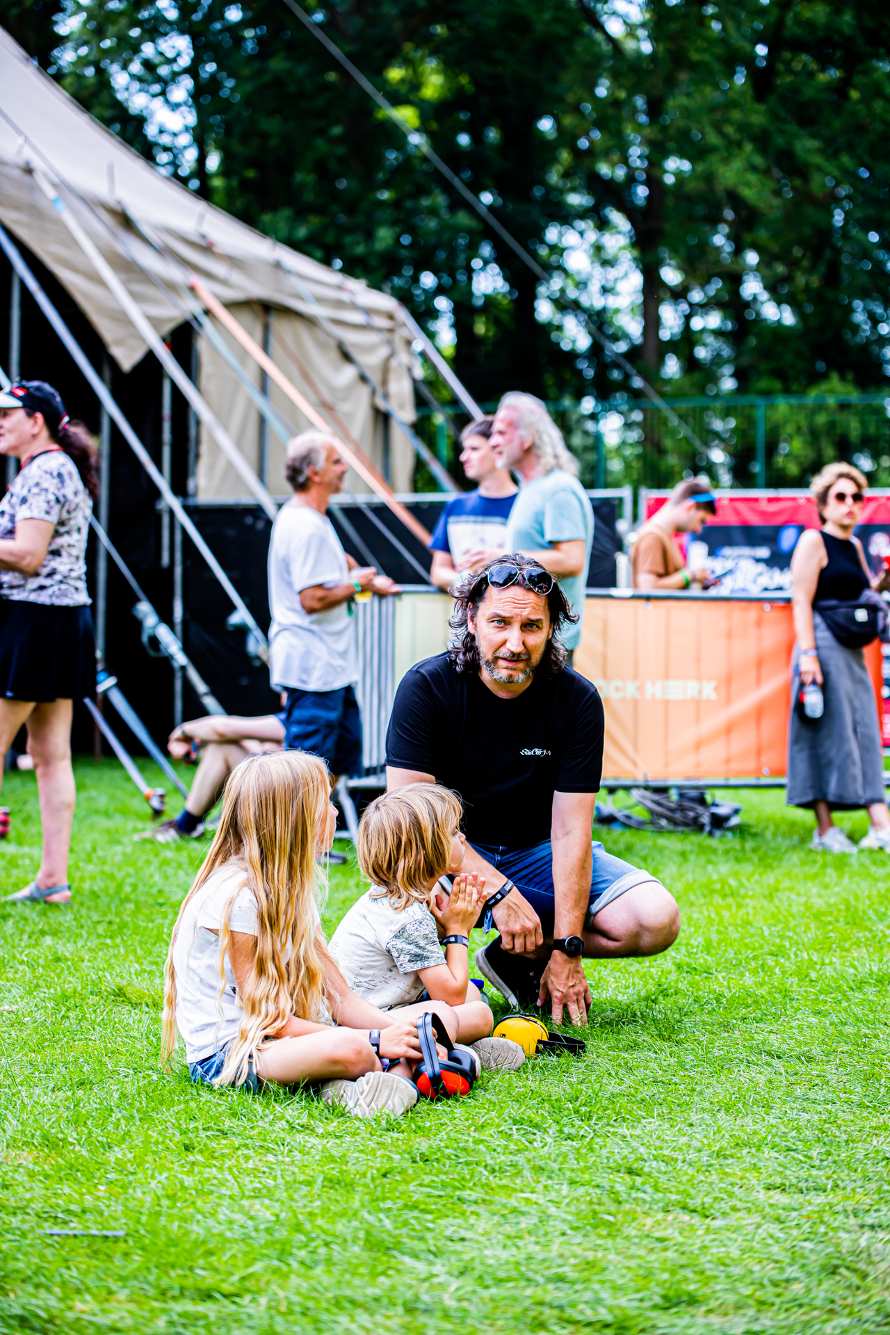Sfeer @ Rock Herk, picture 34, photographed by Leen Verlinden - FrontView Magazine