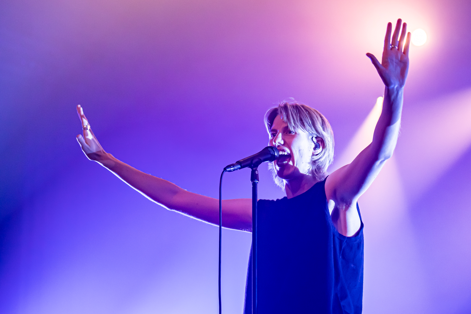 Whispering Sons @ Rock Herk, picture 11, photographed by Leen Verlinden - FrontView Magazine
