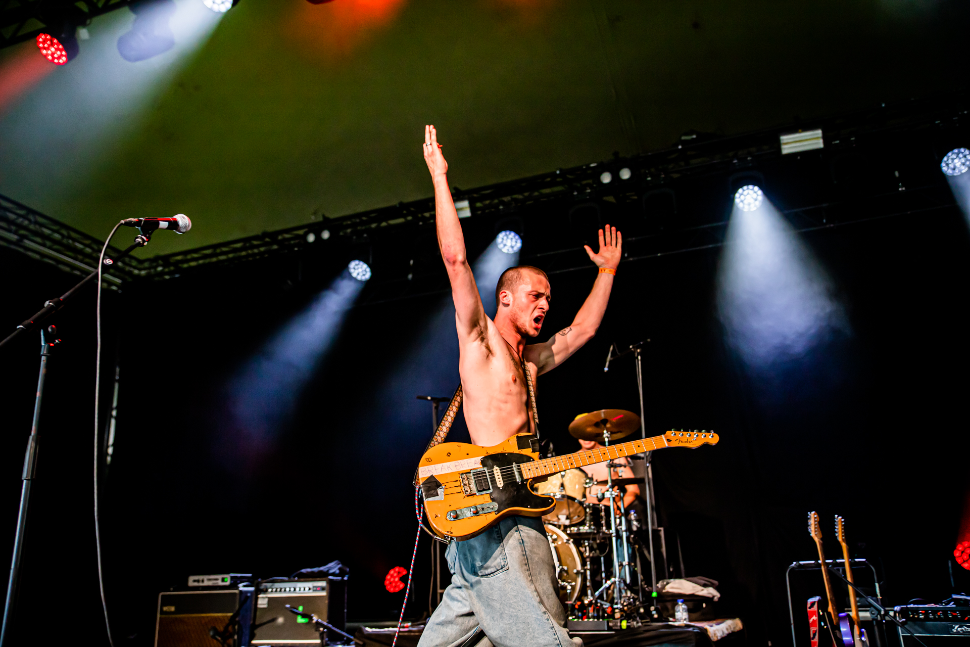 Yesnomaybe @ Rock Herk, picture 5, photographed by Leen Verlinden - FrontView Magazine