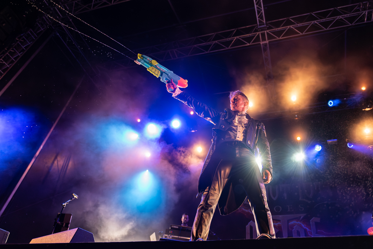 Hellmut Lotti goes metal @ Kneistival, picture 9, photographed by Bart Janssens - FrontView Magazine