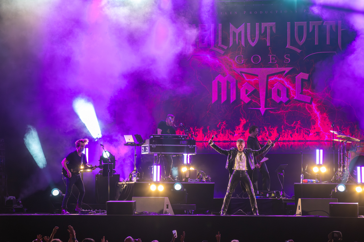Hellmut Lotti goes metal @ Kneistival, picture 10, photographed by Bart Janssens - FrontView Magazine