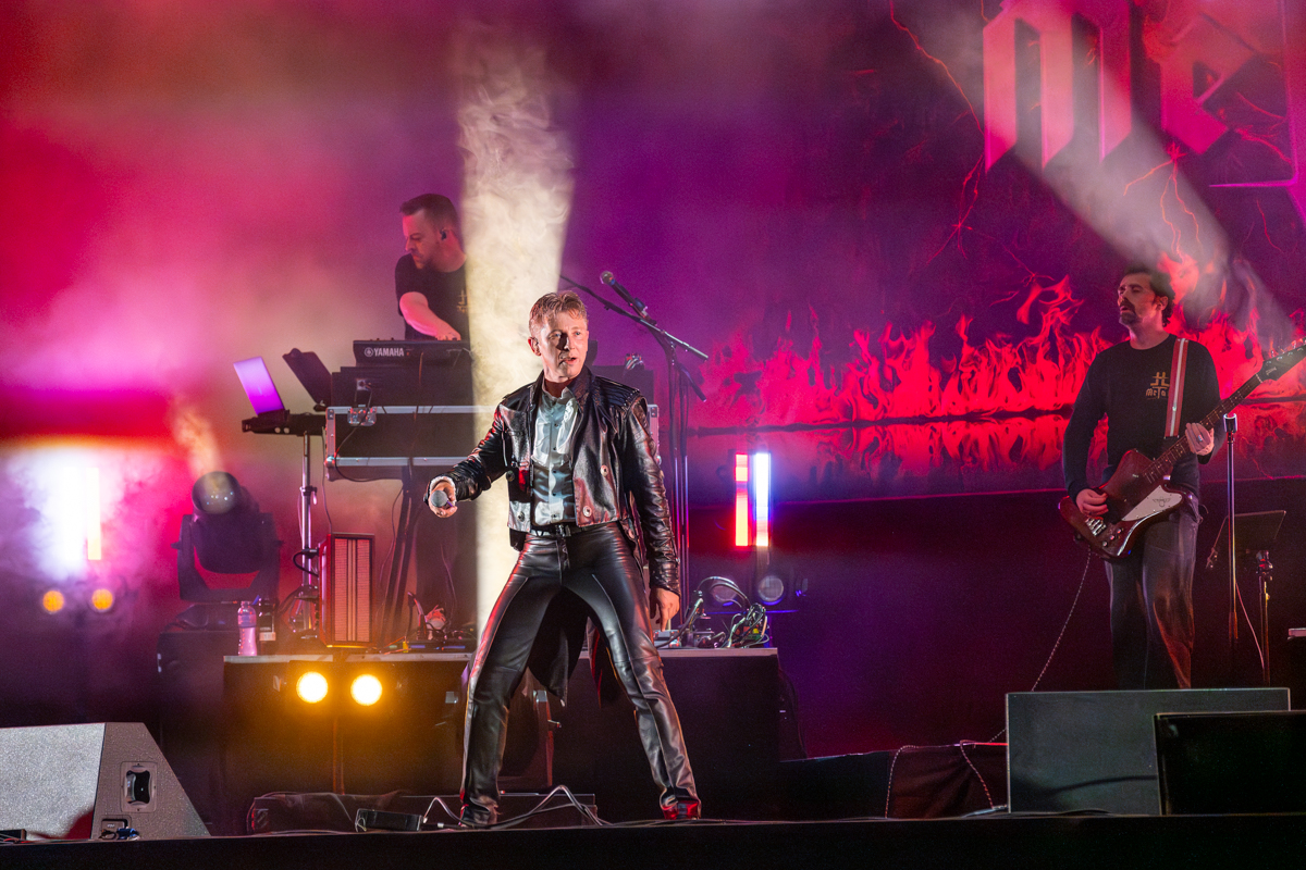 Hellmut Lotti goes metal @ Kneistival, picture 15, photographed by Bart Janssens - FrontView Magazine