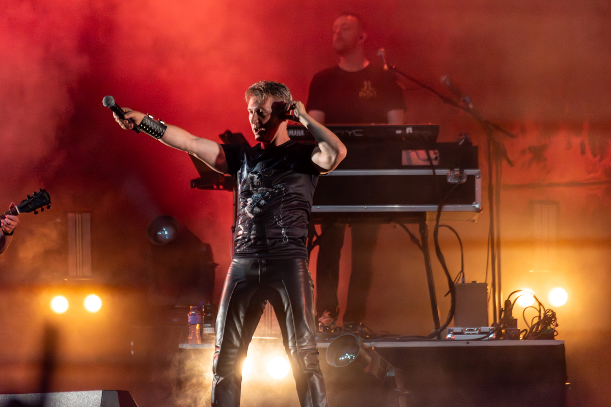 Hellmut Lotti goes metal @ Kneistival, picture 19, photographed by Bart Janssens - FrontView Magazine