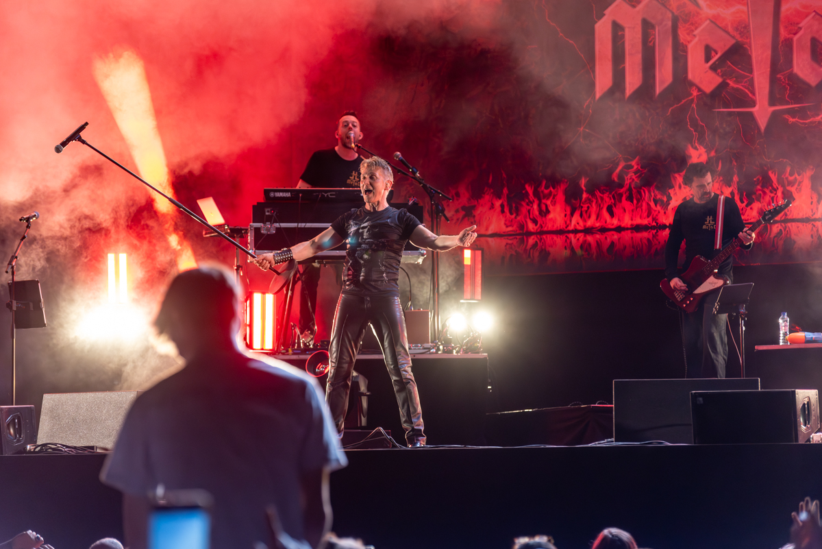 Hellmut Lotti goes metal @ Kneistival, picture 25, photographed by Bart Janssens - FrontView Magazine